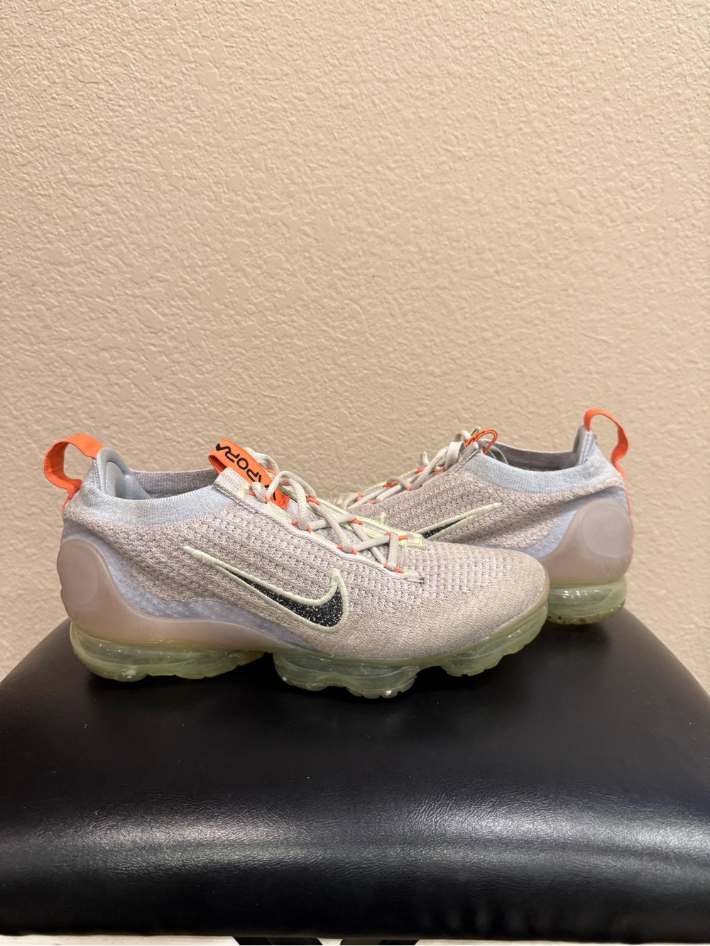 Women’s Nike Vapormax Flyknit (size 8)